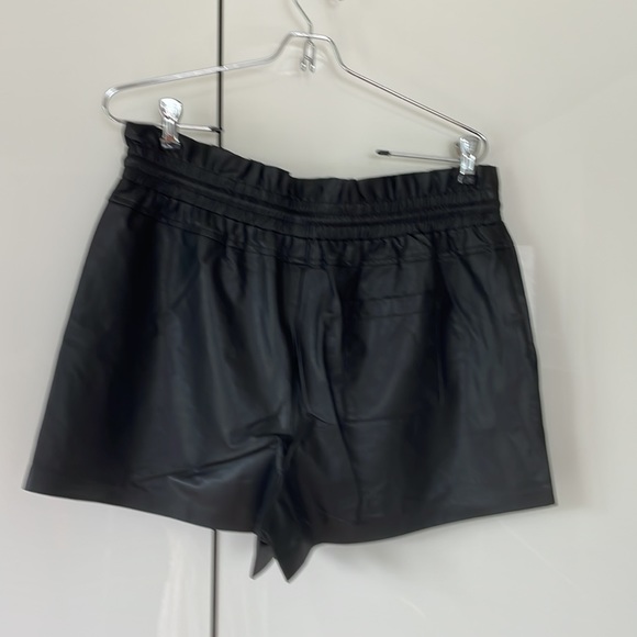 n-philanthropy Faux Leather Fabric Emma Short In Black Size-XL NWT - Picture 4 of 5